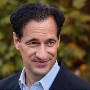 Carl Azuz's image