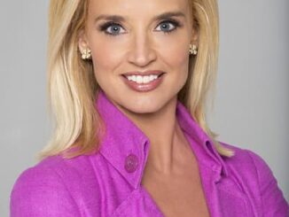 Laurie Dhue"s image