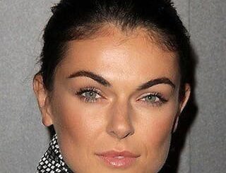 Serinda Swan"s image