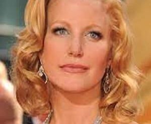 Anna Gunn Image