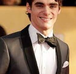 RJ Mitte Image